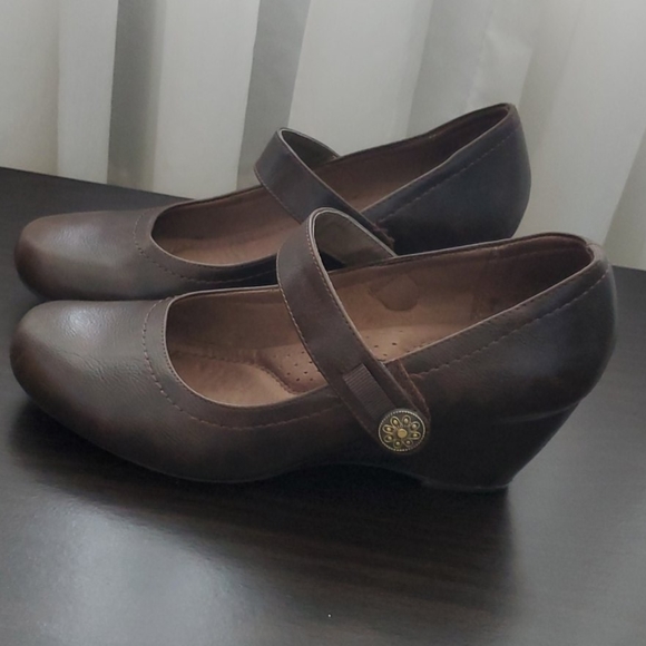 Naturalizer Shoes - Brown Shoes- Naturalizer